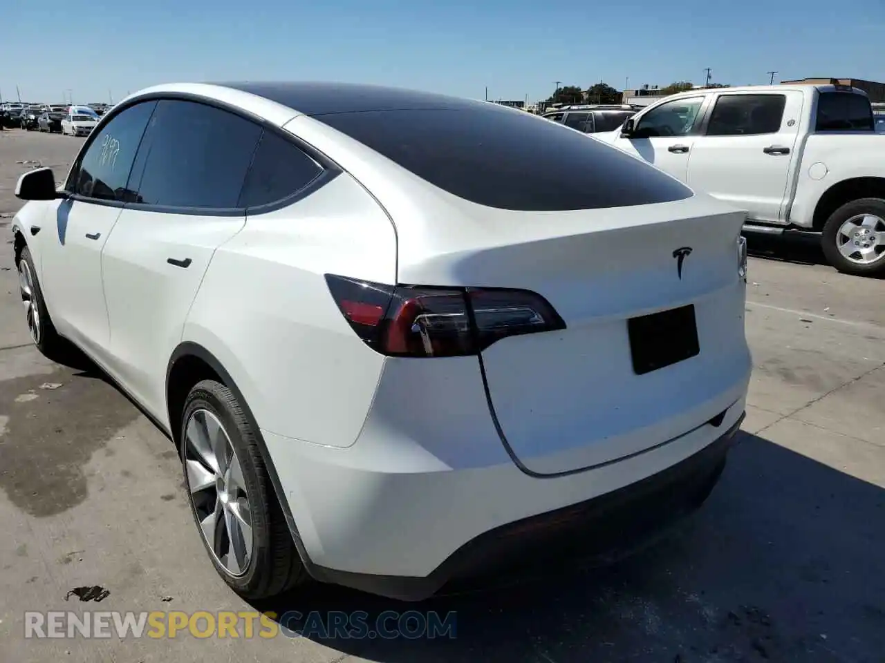 3 Photograph of a damaged car 5YJYGDEE6MF211074 TESLA MODEL Y 2021