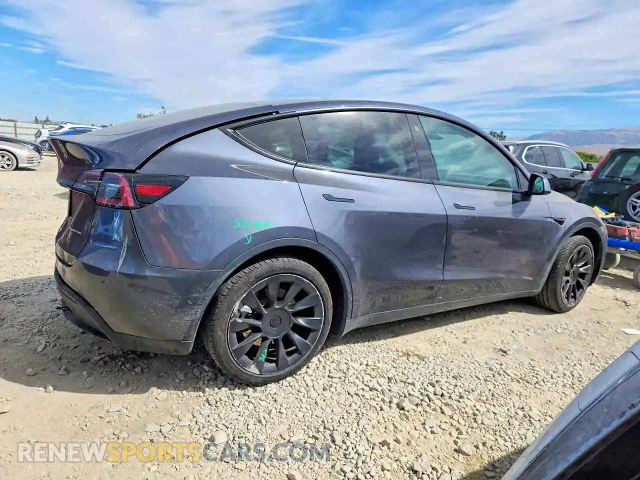 3 fotografías del automóvil dañado 5YJYGDEE6MF231969 TESLA MODEL Y 2021