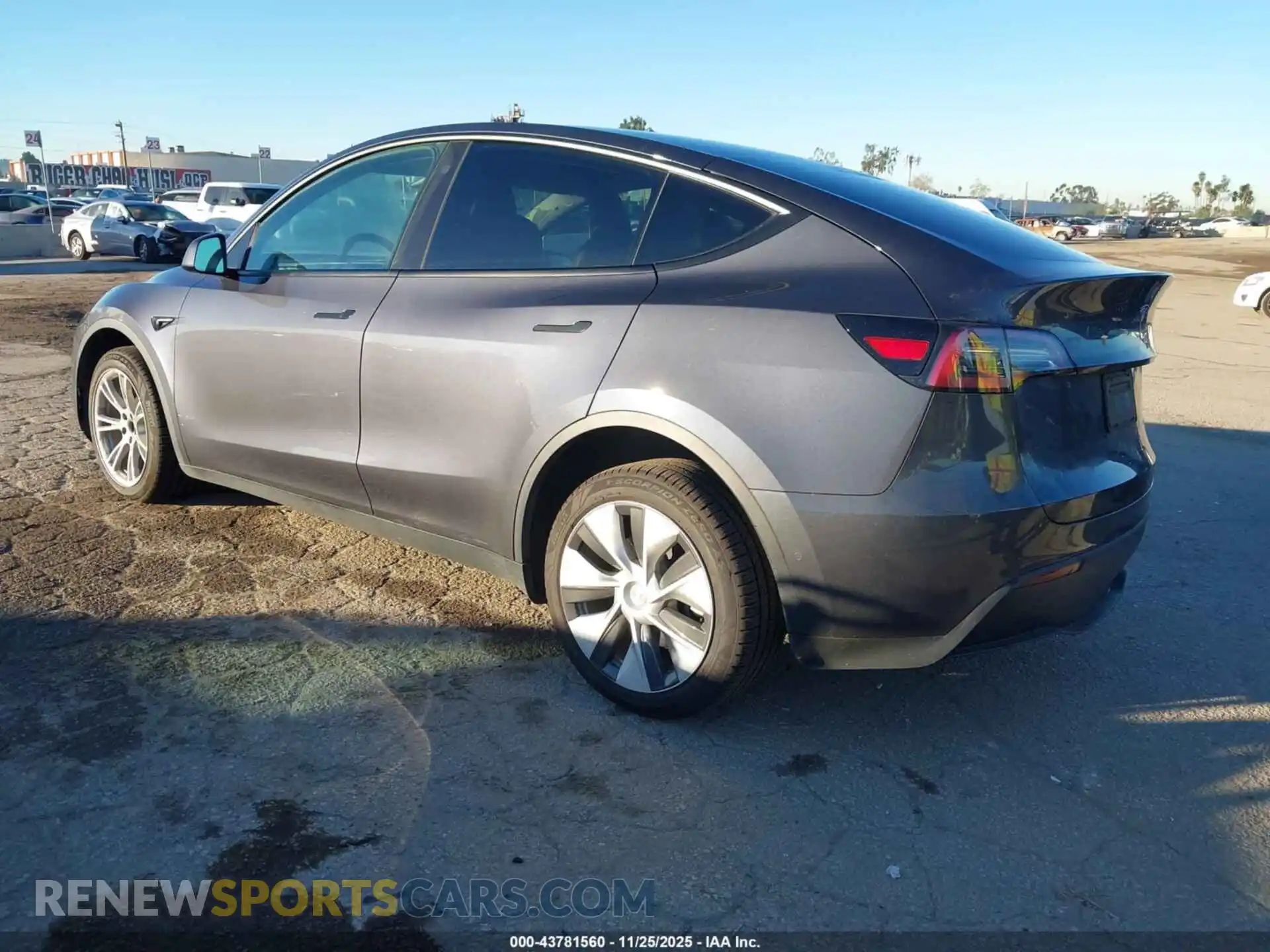 3 Photograph of a damaged car 5YJYGDEE6MF233902 TESLA MODEL Y 2021
