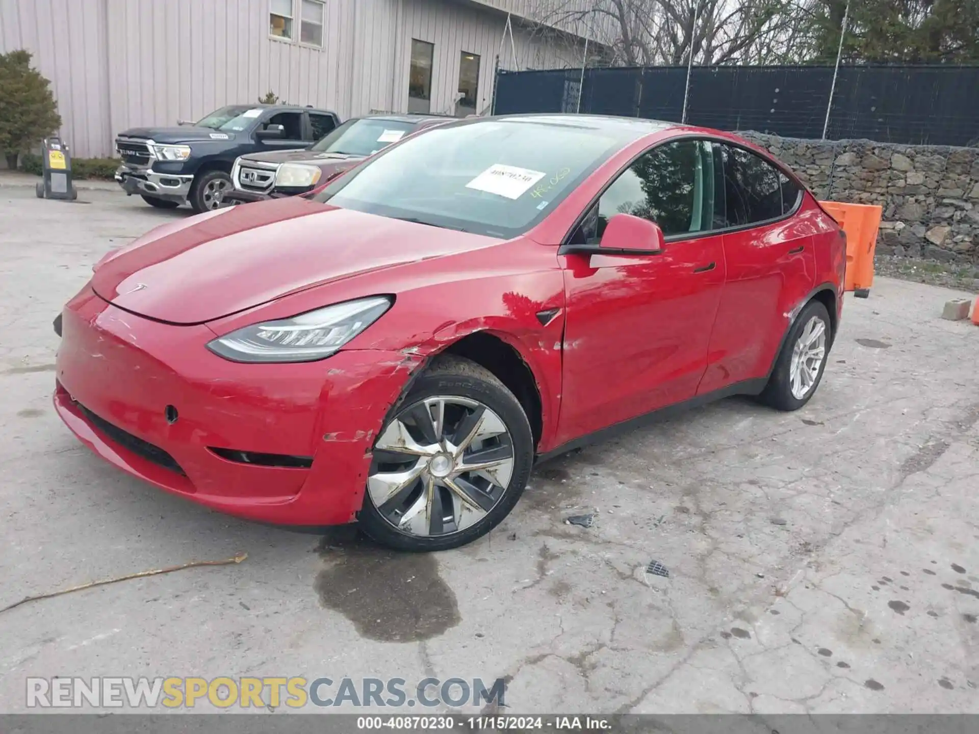 2 fotografías del automóvil dañado 5YJYGDEE6MF234421 TESLA MODEL Y 2021