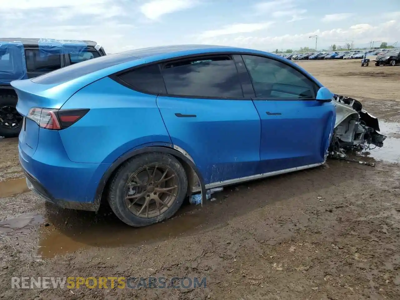 3 Photograph of a damaged car 5YJYGDEE6MF239571 TESLA MODEL Y 2021