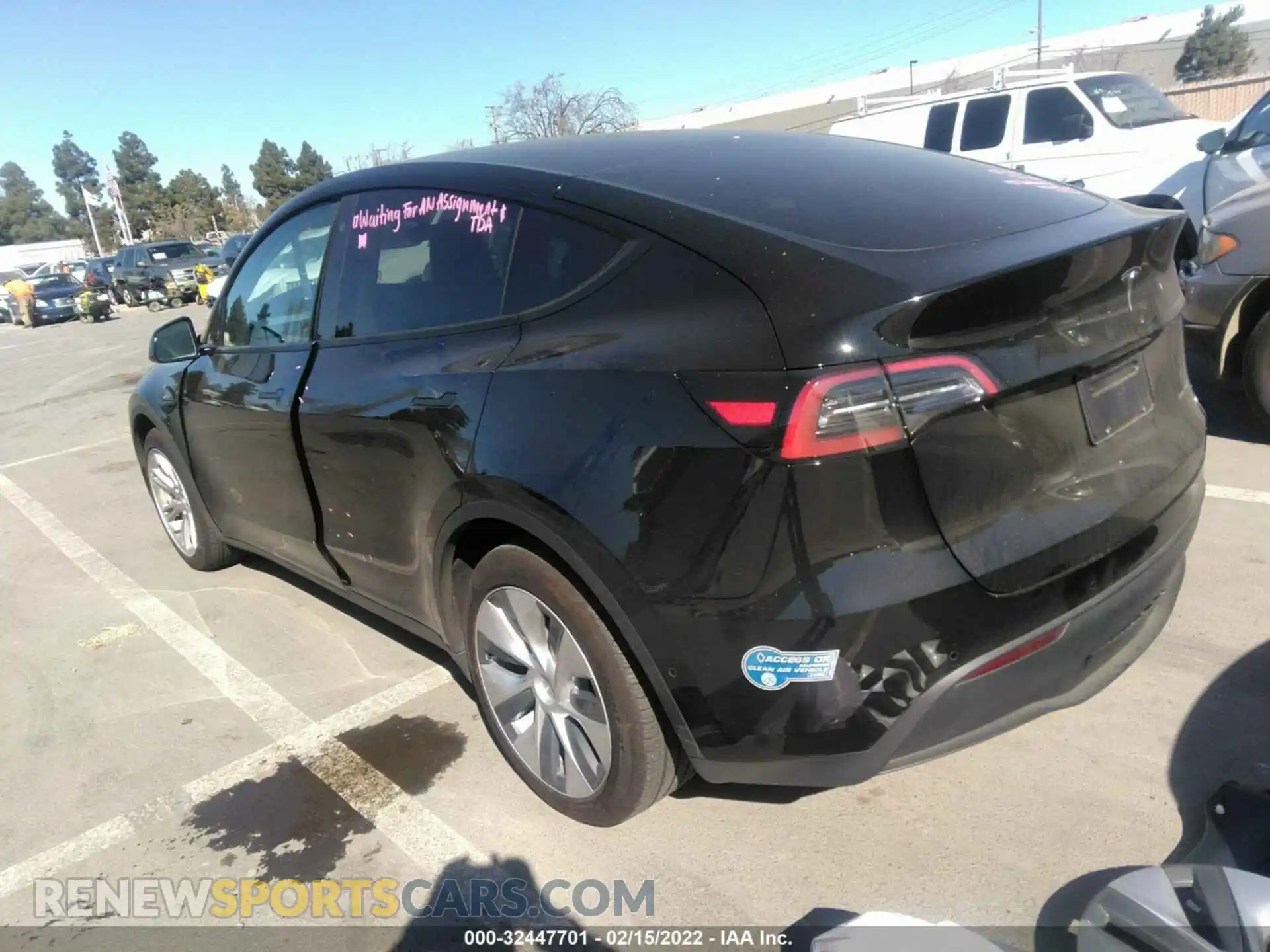 3 Photograph of a damaged car 5YJYGDEE6MF241451 TESLA MODEL Y 2021