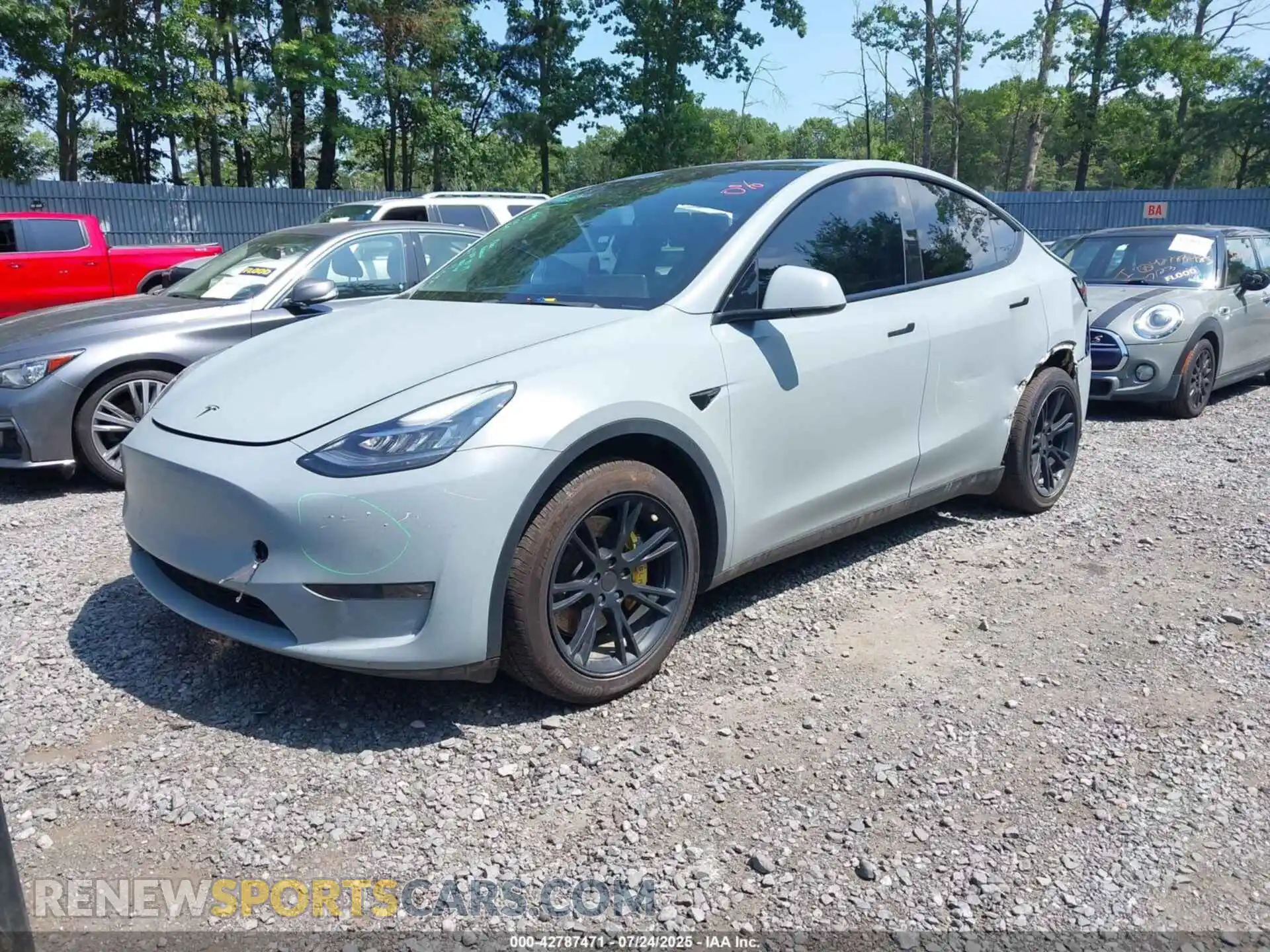 2 Photograph of a damaged car 5YJYGDEE6MF253146 TESLA MODEL Y 2021