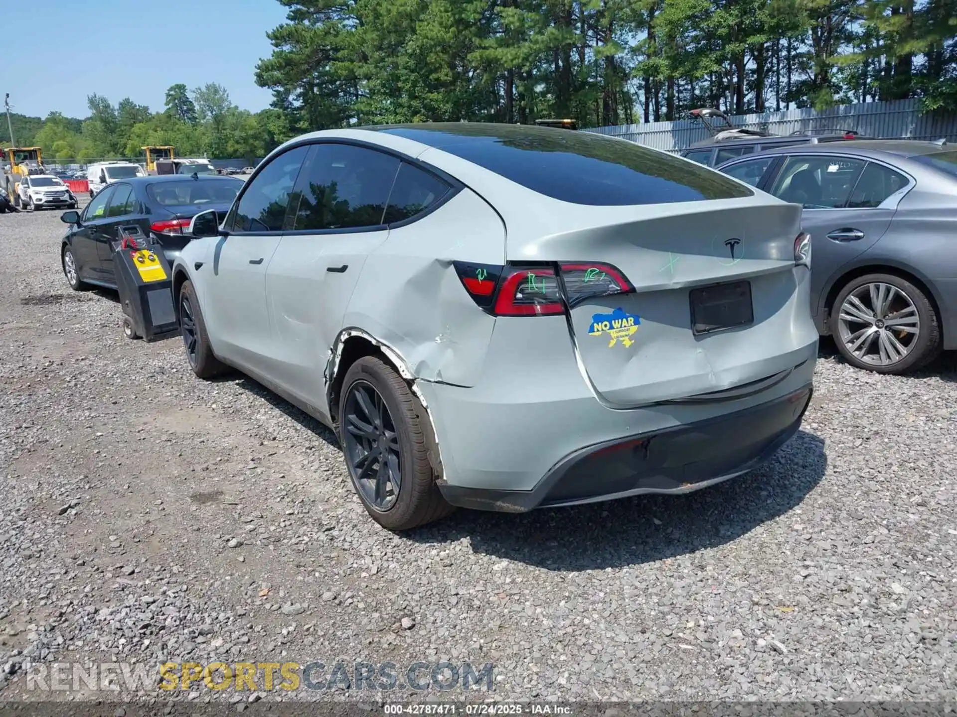 3 Photograph of a damaged car 5YJYGDEE6MF253146 TESLA MODEL Y 2021