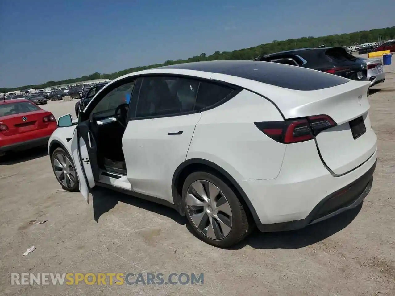 2 Photograph of a damaged car 5YJYGDEE6MF261229 TESLA MODEL Y 2021