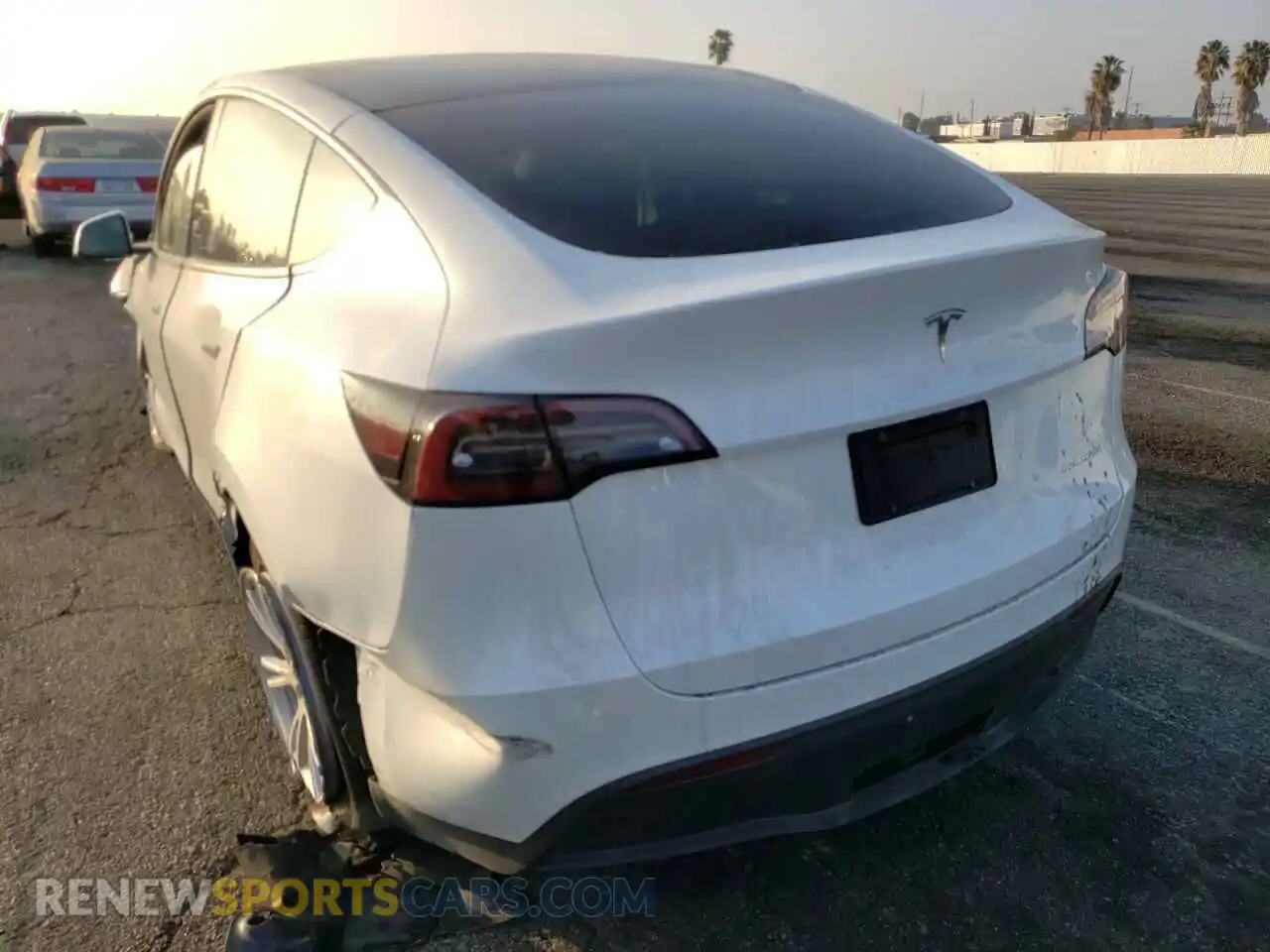 3 Photograph of a damaged car 5YJYGDEE6MF264325 TESLA MODEL Y 2021