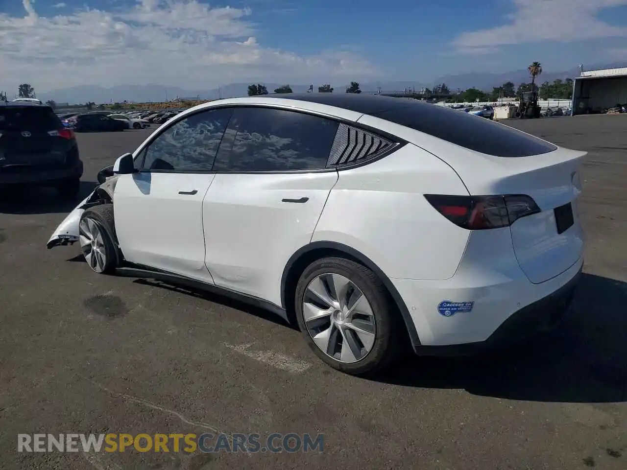 2 Photograph of a damaged car 5YJYGDEE6MF273980 TESLA MODEL Y 2021
