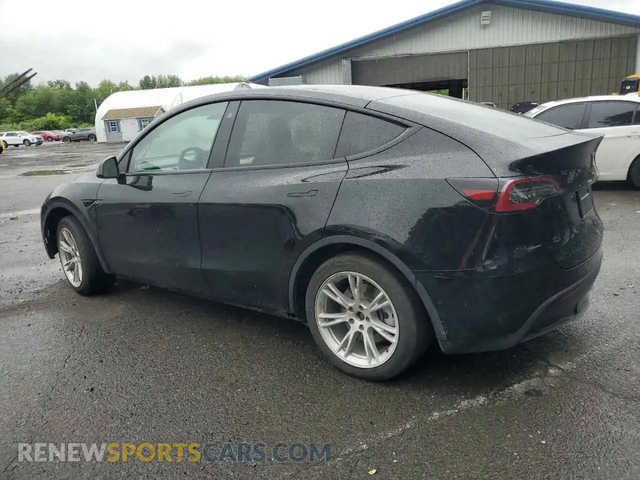 2 Photograph of a damaged car 5YJYGDEE6MF288446 TESLA MODEL Y 2021