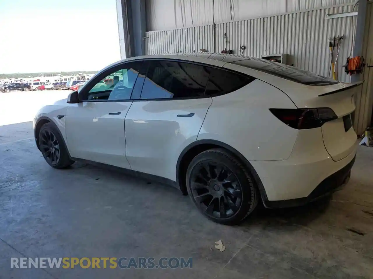 2 Photograph of a damaged car 5YJYGDEE6MF296823 TESLA MODEL Y 2021
