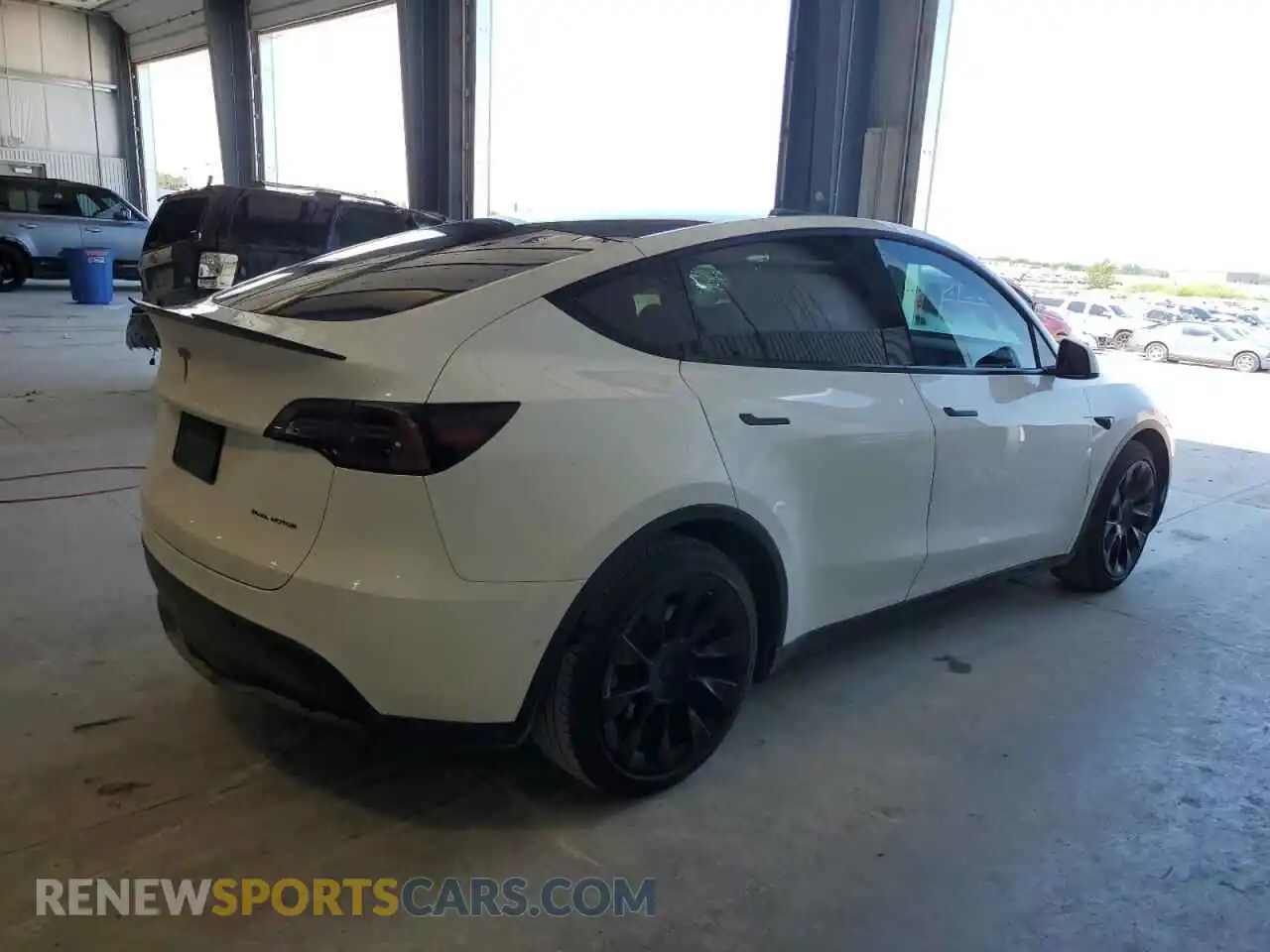 3 Photograph of a damaged car 5YJYGDEE6MF296823 TESLA MODEL Y 2021