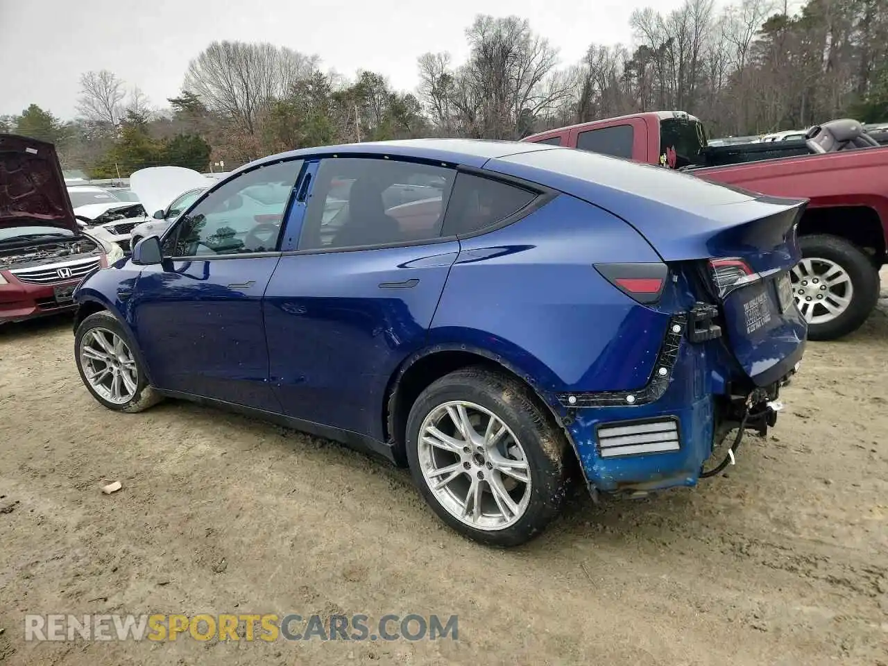 2 Photograph of a damaged car 5YJYGDEE7MF066675 TESLA MODEL Y 2021