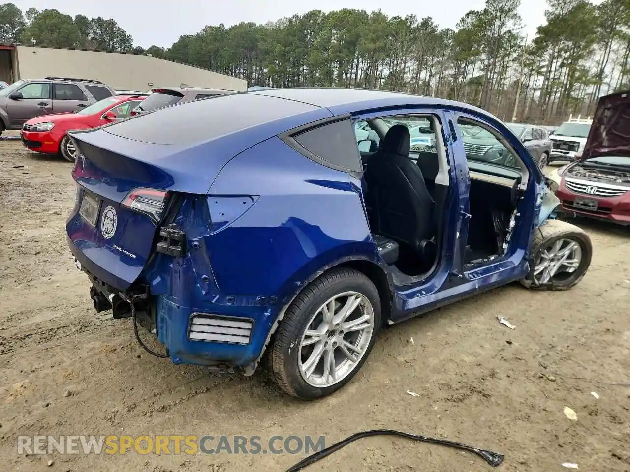 3 Photograph of a damaged car 5YJYGDEE7MF066675 TESLA MODEL Y 2021