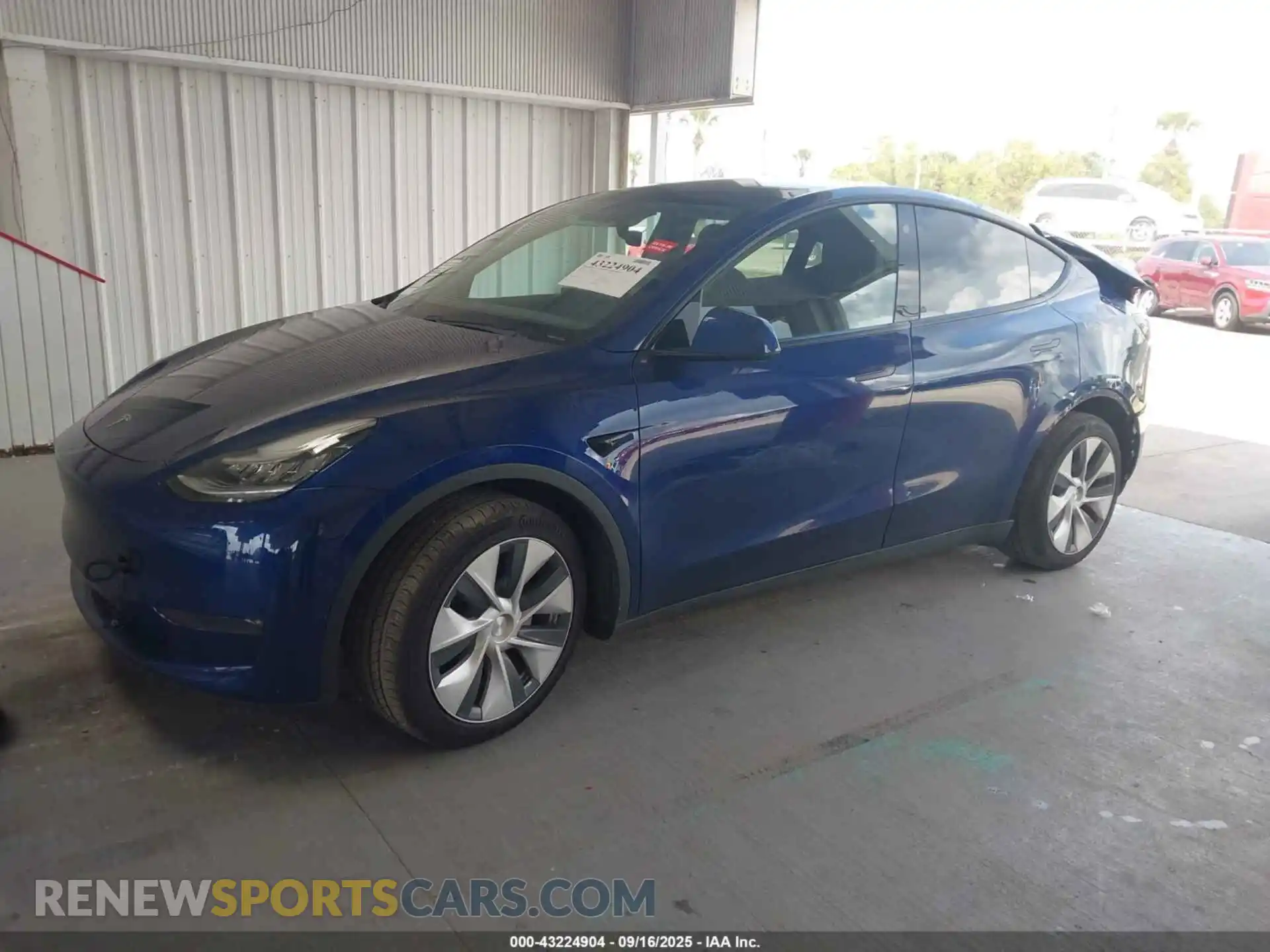 2 Photograph of a damaged car 5YJYGDEE7MF066806 TESLA MODEL Y 2021