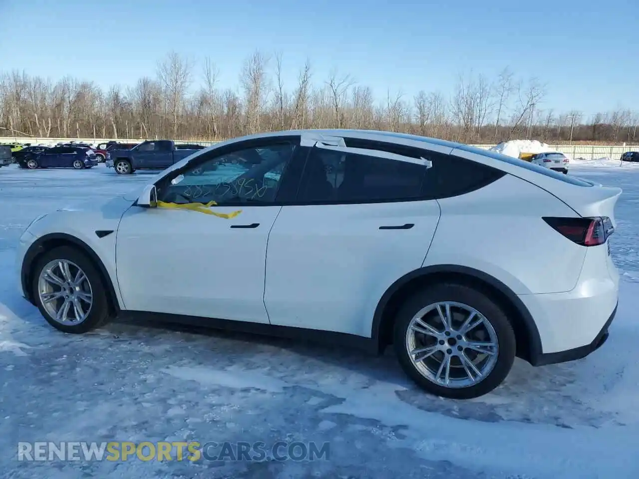 2 Photograph of a damaged car 5YJYGDEE7MF069530 TESLA MODEL Y 2021