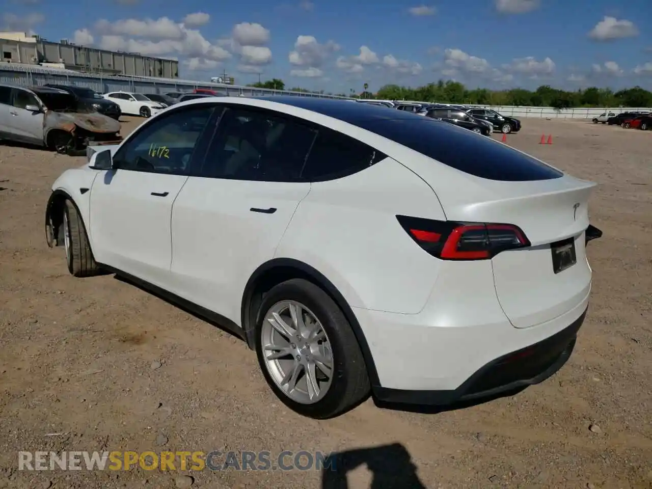 3 Photograph of a damaged car 5YJYGDEE7MF072332 TESLA MODEL Y 2021