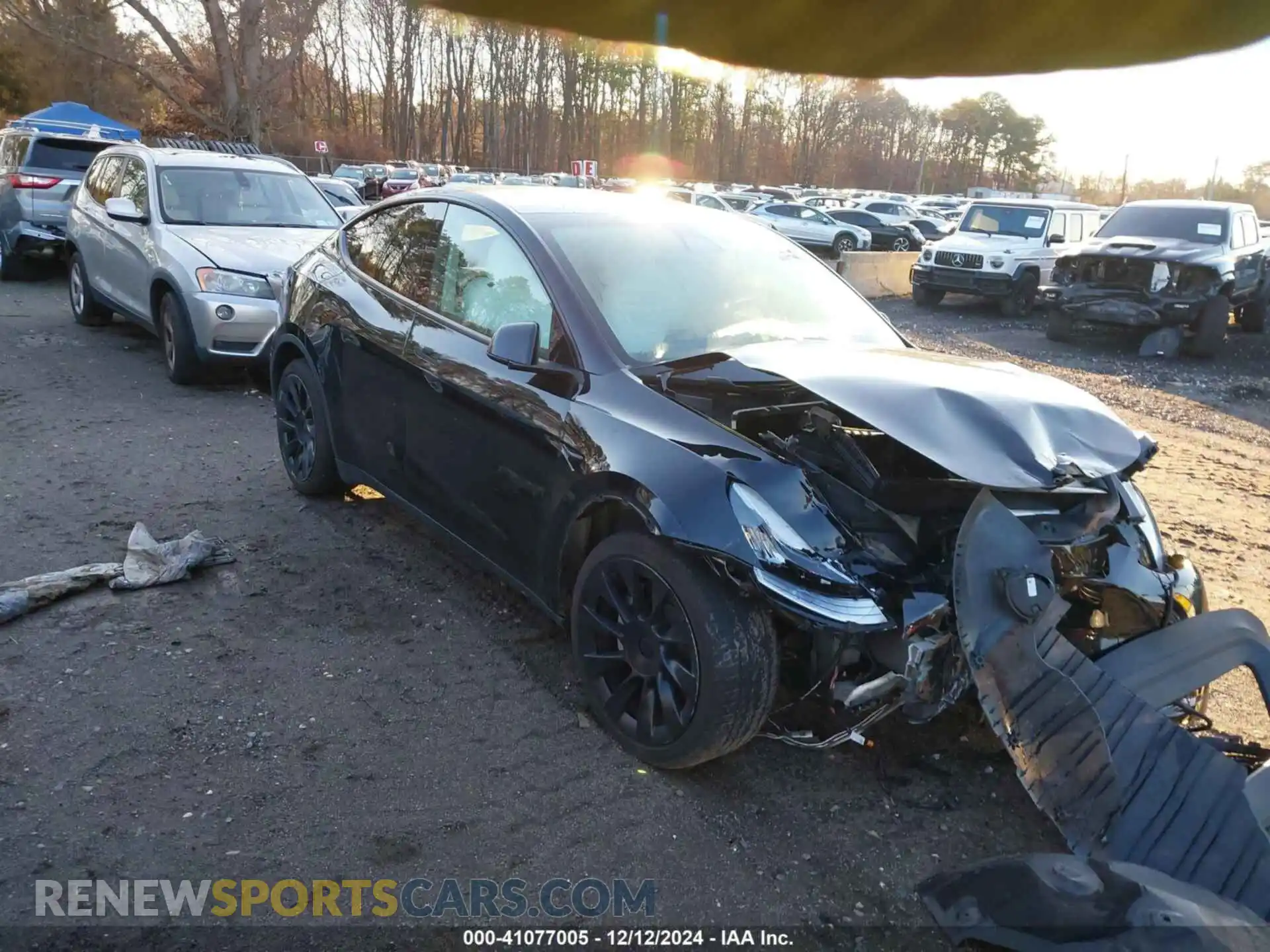 1 Photograph of a damaged car 5YJYGDEE7MF077983 TESLA MODEL Y 2021