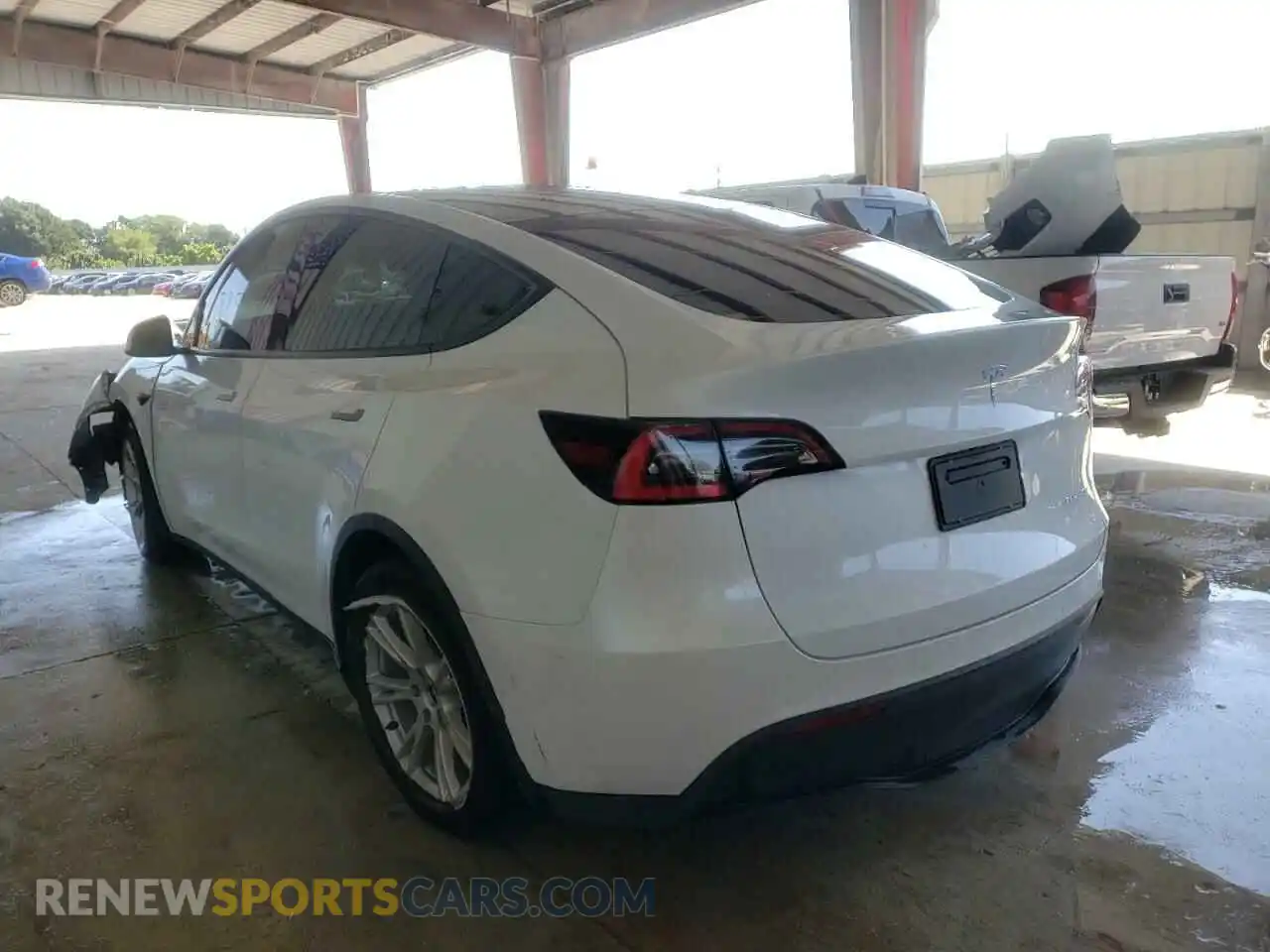 3 fotografías del automóvil dañado 5YJYGDEE7MF079846 TESLA MODEL Y 2021