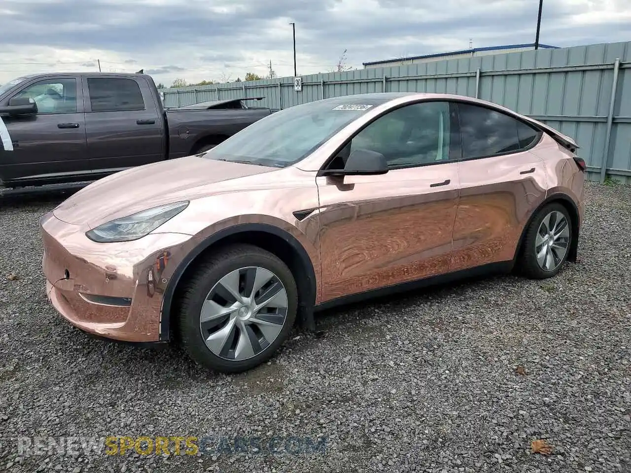 1 Photograph of a damaged car 5YJYGDEE7MF083847 TESLA MODEL Y 2021