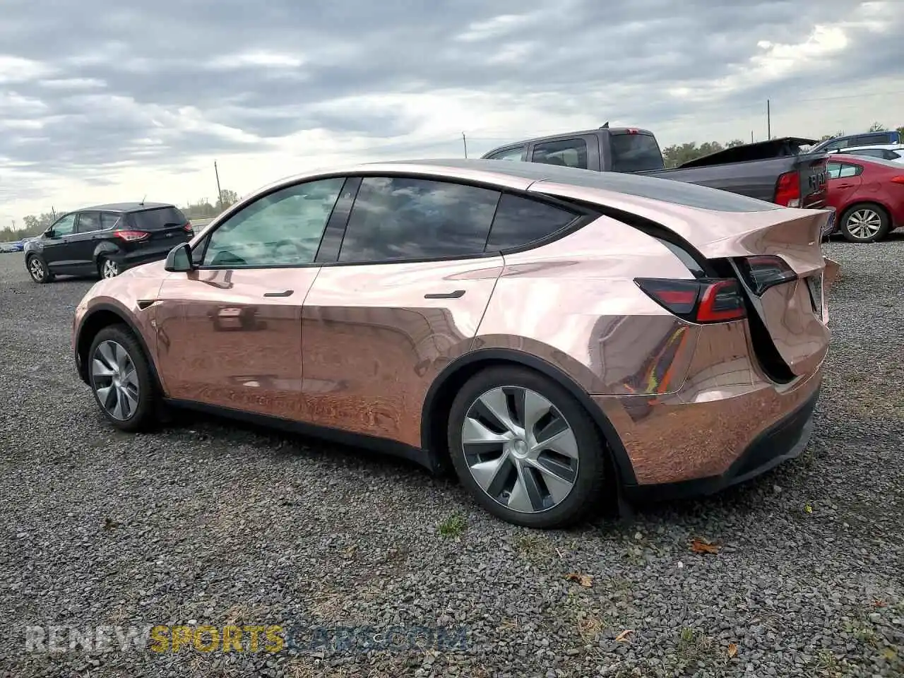 2 Photograph of a damaged car 5YJYGDEE7MF083847 TESLA MODEL Y 2021