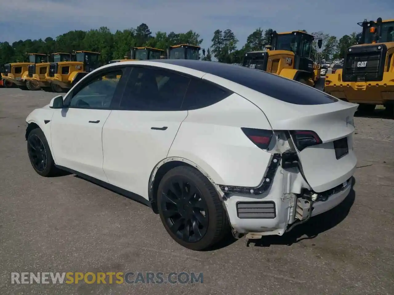 2 Photograph of a damaged car 5YJYGDEE7MF084397 TESLA MODEL Y 2021