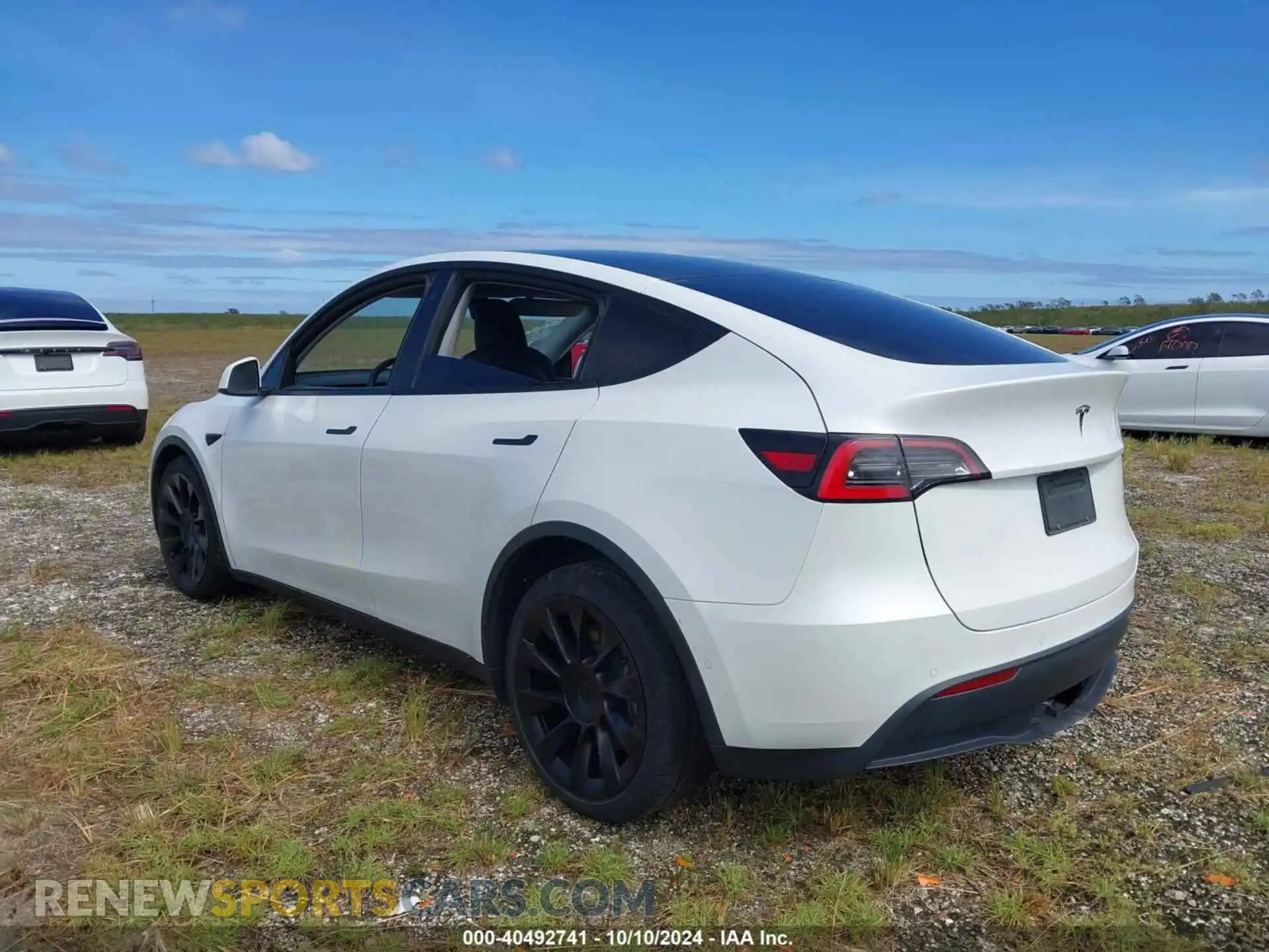 3 Фотография поврежденного автомобиля 5YJYGDEE7MF084738 TESLA MODEL Y 2021