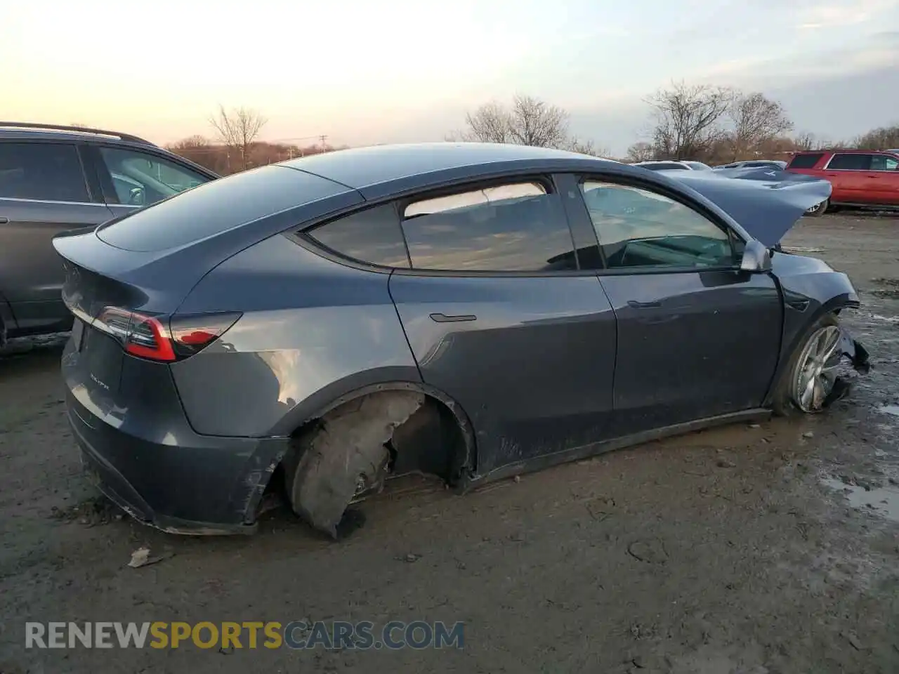 3 Photograph of a damaged car 5YJYGDEE7MF087381 TESLA MODEL Y 2021