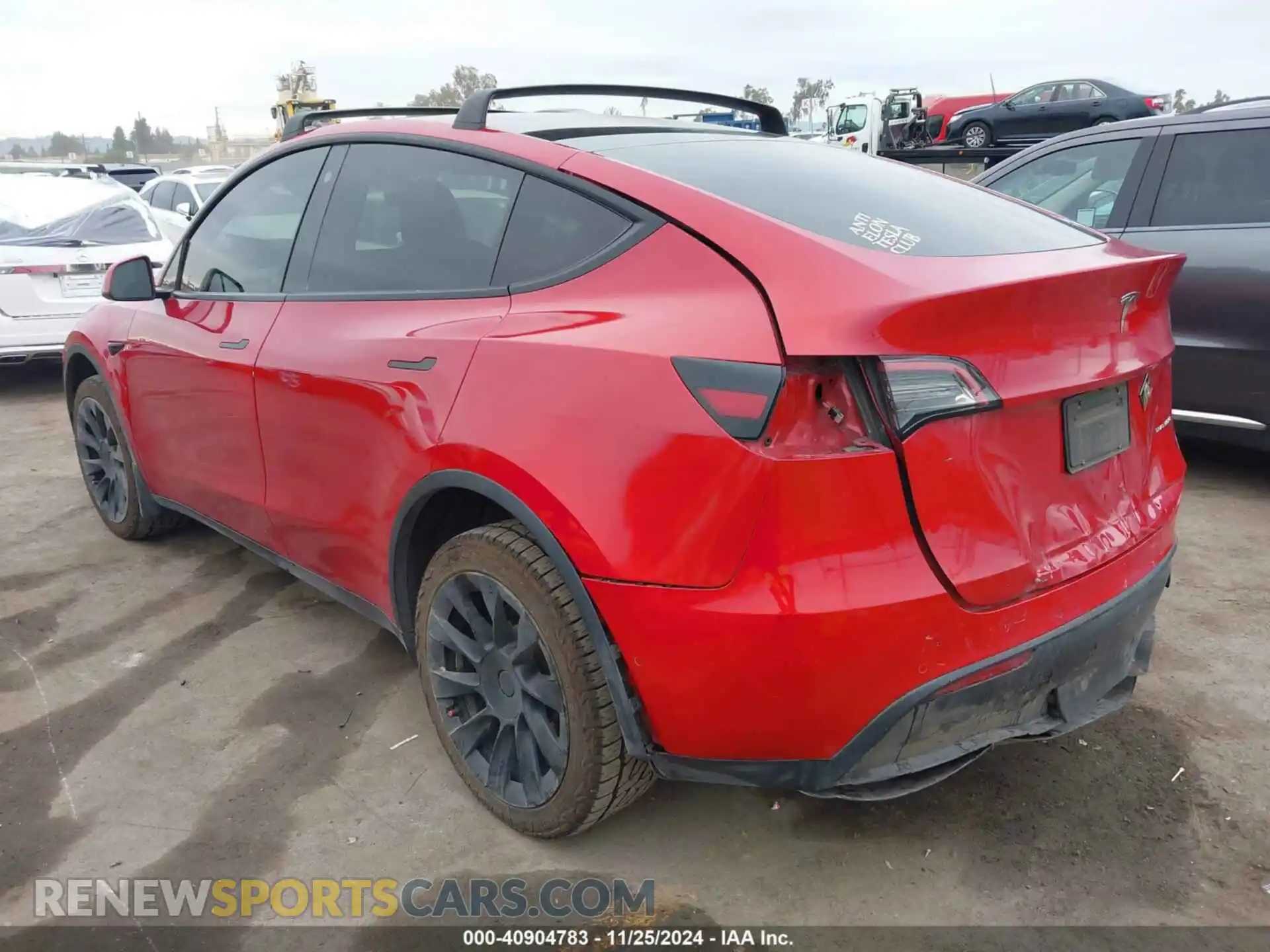 3 Photograph of a damaged car 5YJYGDEE7MF088398 TESLA MODEL Y 2021