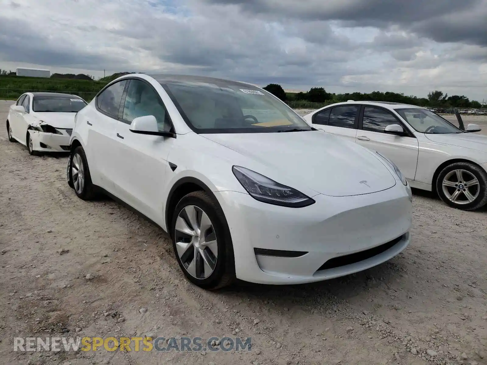 1 Photograph of a damaged car 5YJYGDEE7MF090023 TESLA MODEL Y 2021