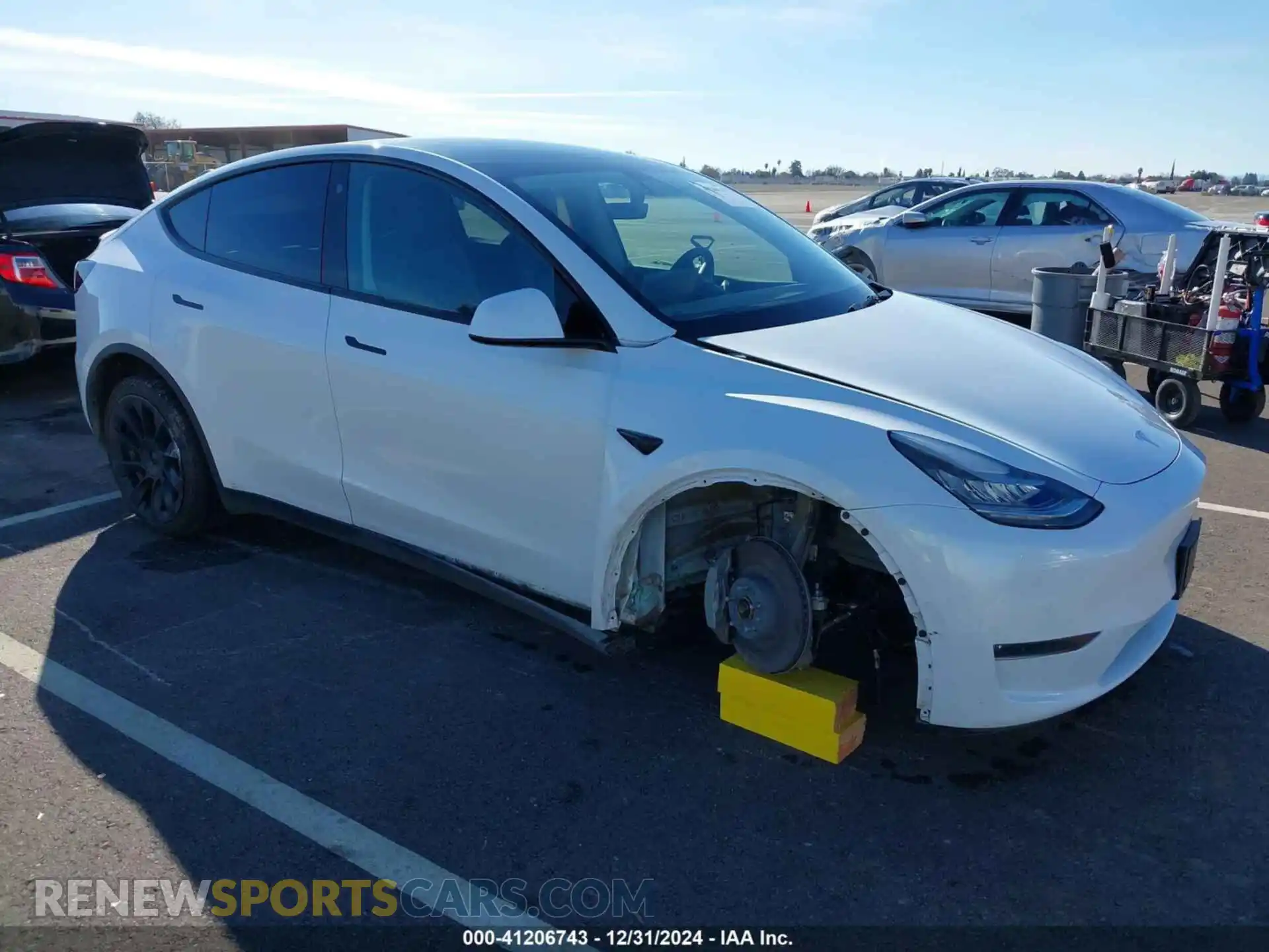 1 Photograph of a damaged car 5YJYGDEE7MF090703 TESLA MODEL Y 2021
