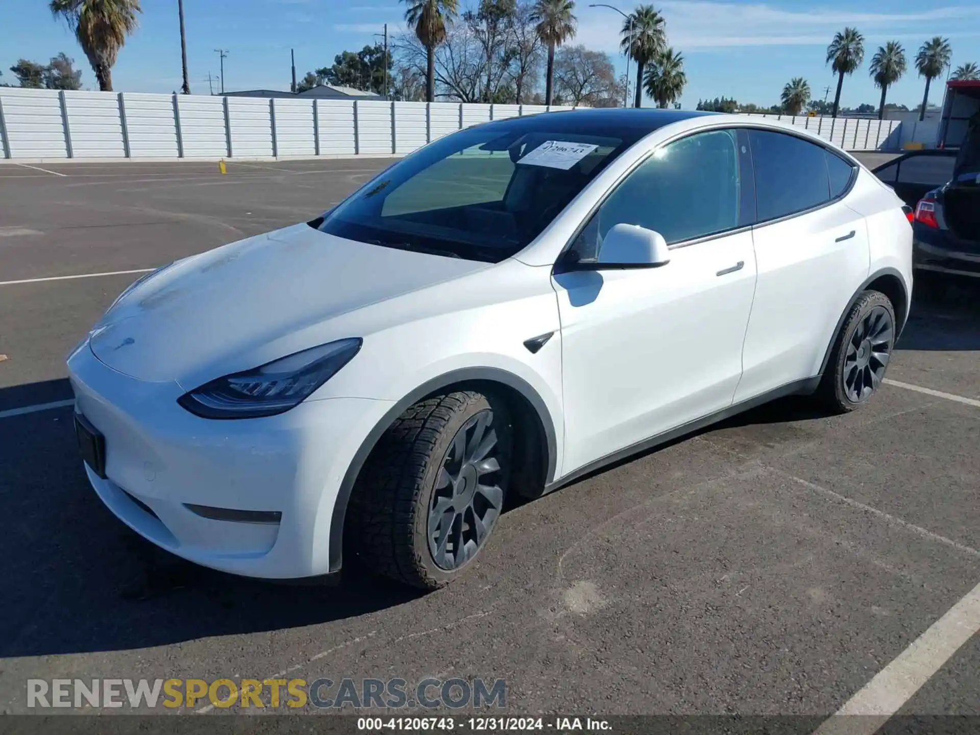 2 Photograph of a damaged car 5YJYGDEE7MF090703 TESLA MODEL Y 2021