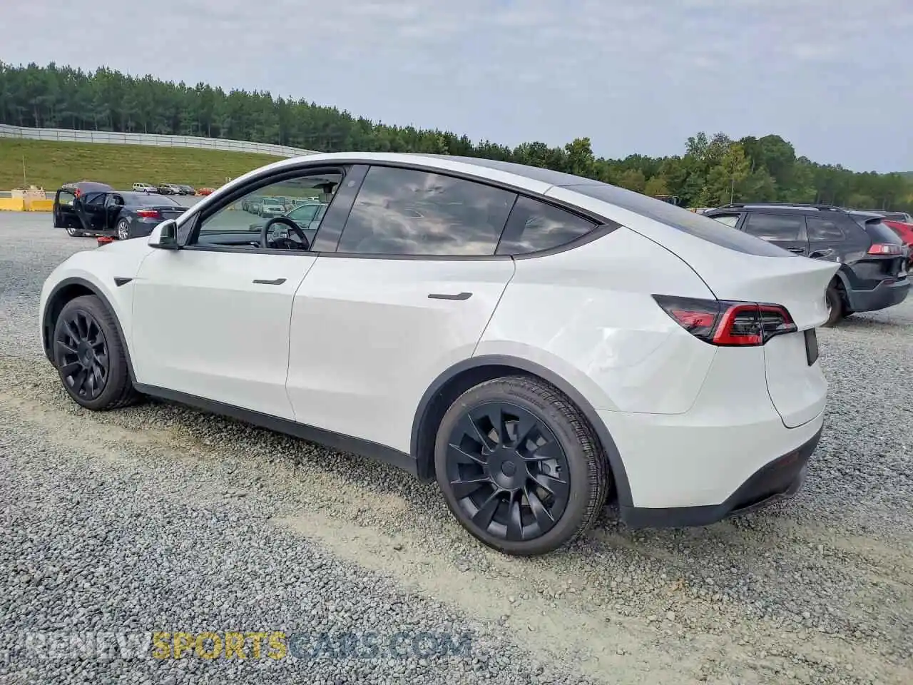 2 Photograph of a damaged car 5YJYGDEE7MF093519 TESLA MODEL Y 2021