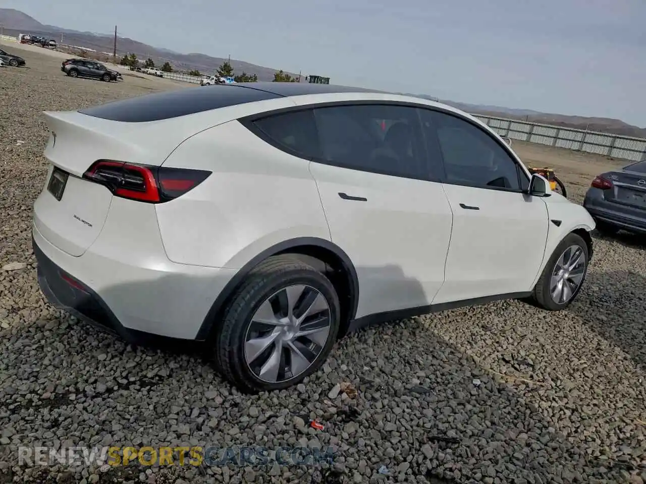 3 Photograph of a damaged car 5YJYGDEE7MF096114 TESLA MODEL Y 2021