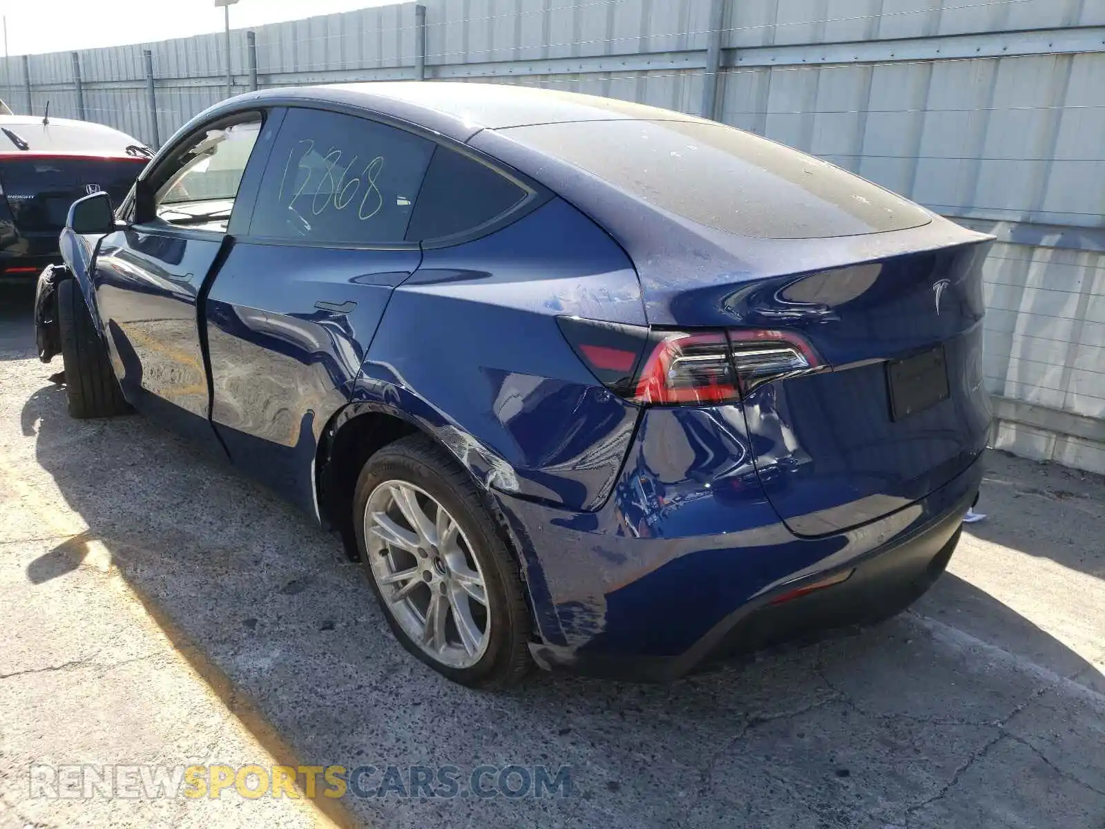 3 Photograph of a damaged car 5YJYGDEE7MF105099 TESLA MODEL Y 2021