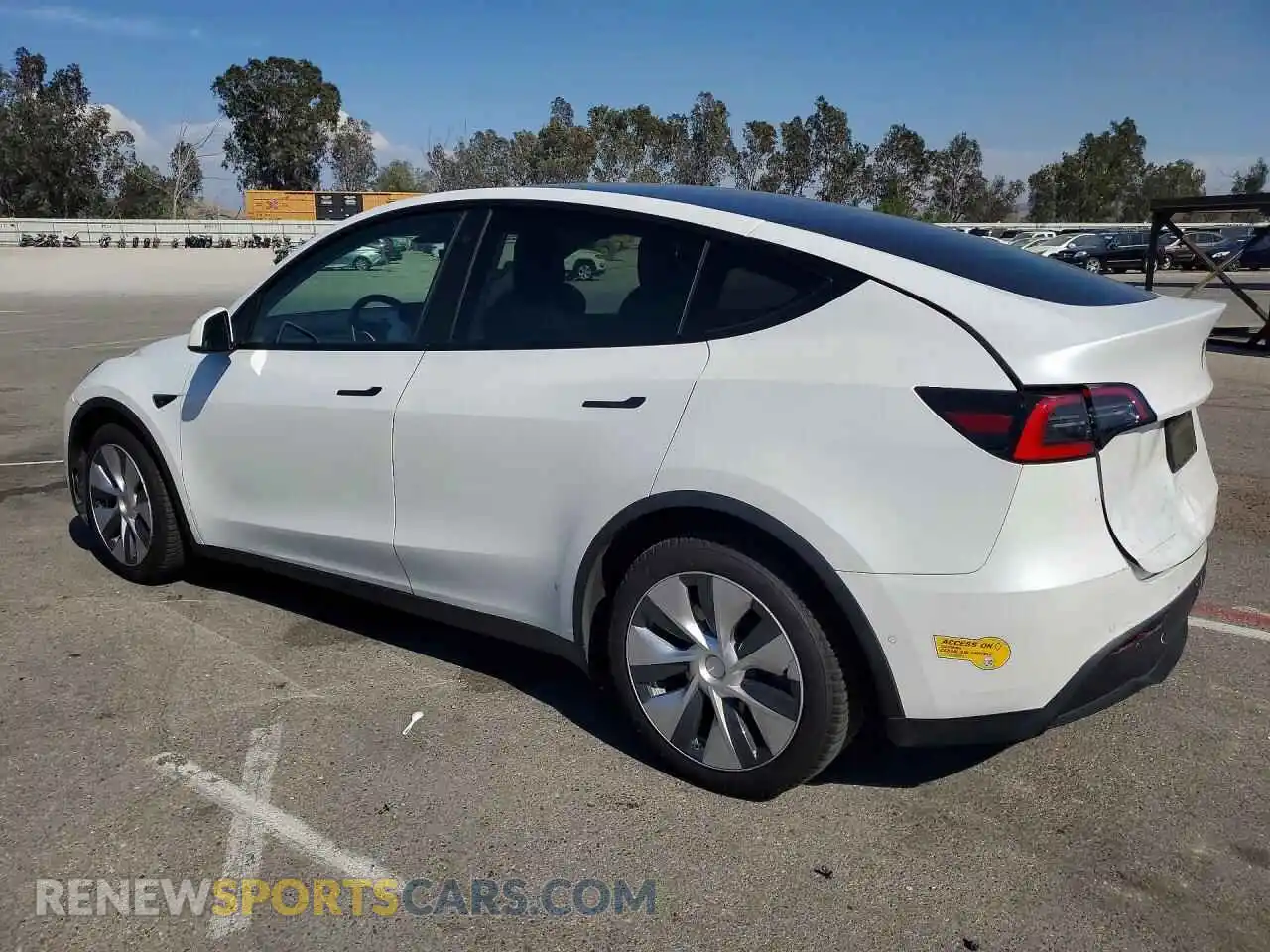 2 Photograph of a damaged car 5YJYGDEE7MF118998 TESLA MODEL Y 2021