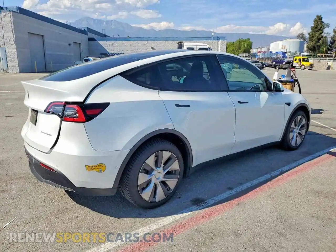3 Photograph of a damaged car 5YJYGDEE7MF118998 TESLA MODEL Y 2021
