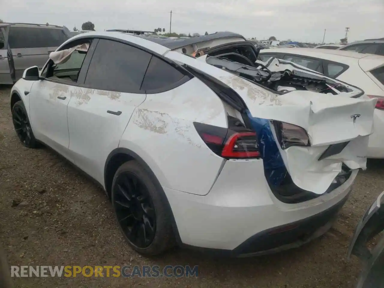 3 Photograph of a damaged car 5YJYGDEE7MF122548 TESLA MODEL Y 2021