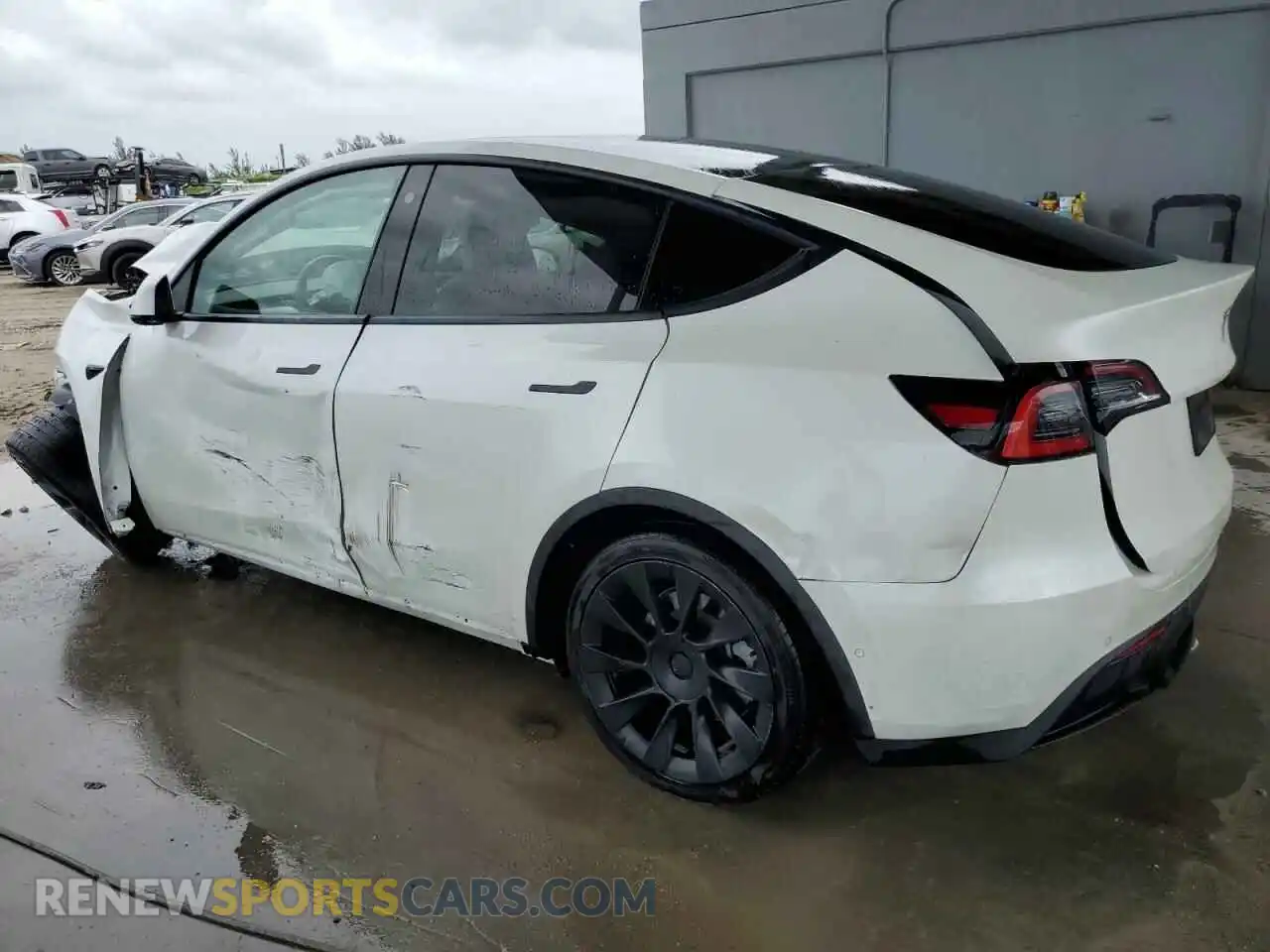 2 Photograph of a damaged car 5YJYGDEE7MF138006 TESLA MODEL Y 2021