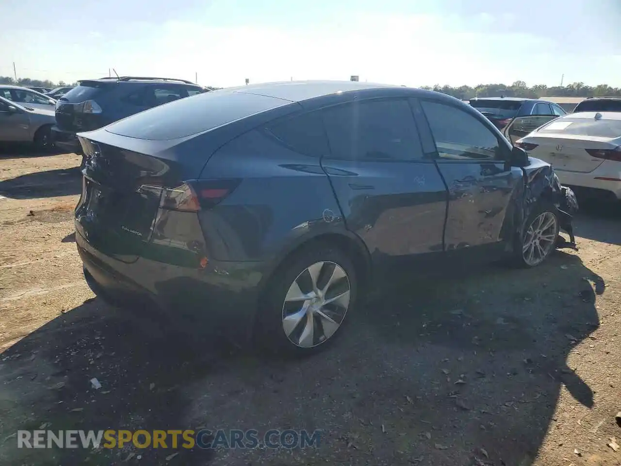 3 Photograph of a damaged car 5YJYGDEE7MF173810 TESLA MODEL Y 2021