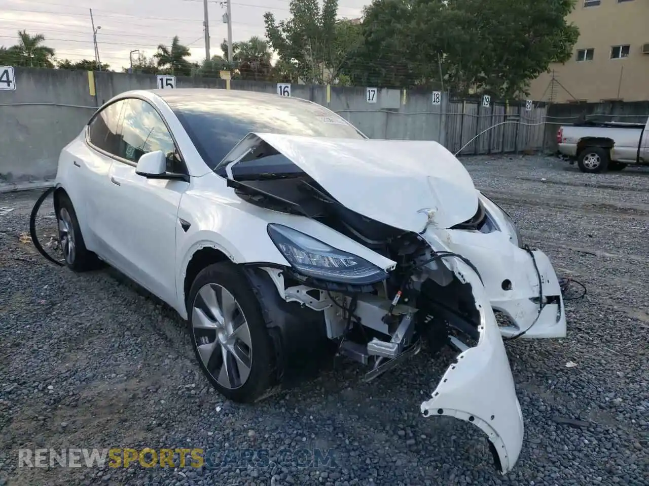 1 Photograph of a damaged car 5YJYGDEE7MF203730 TESLA MODEL Y 2021
