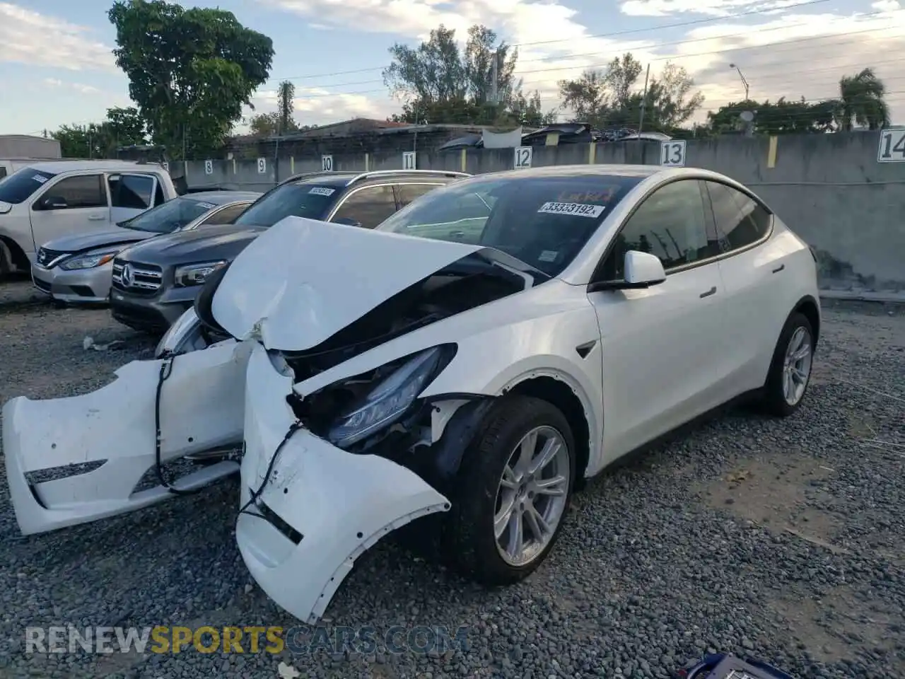 2 Photograph of a damaged car 5YJYGDEE7MF203730 TESLA MODEL Y 2021