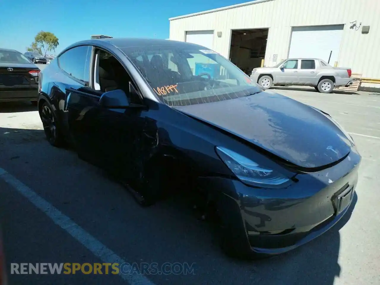 1 Photograph of a damaged car 5YJYGDEE7MF219250 TESLA MODEL Y 2021