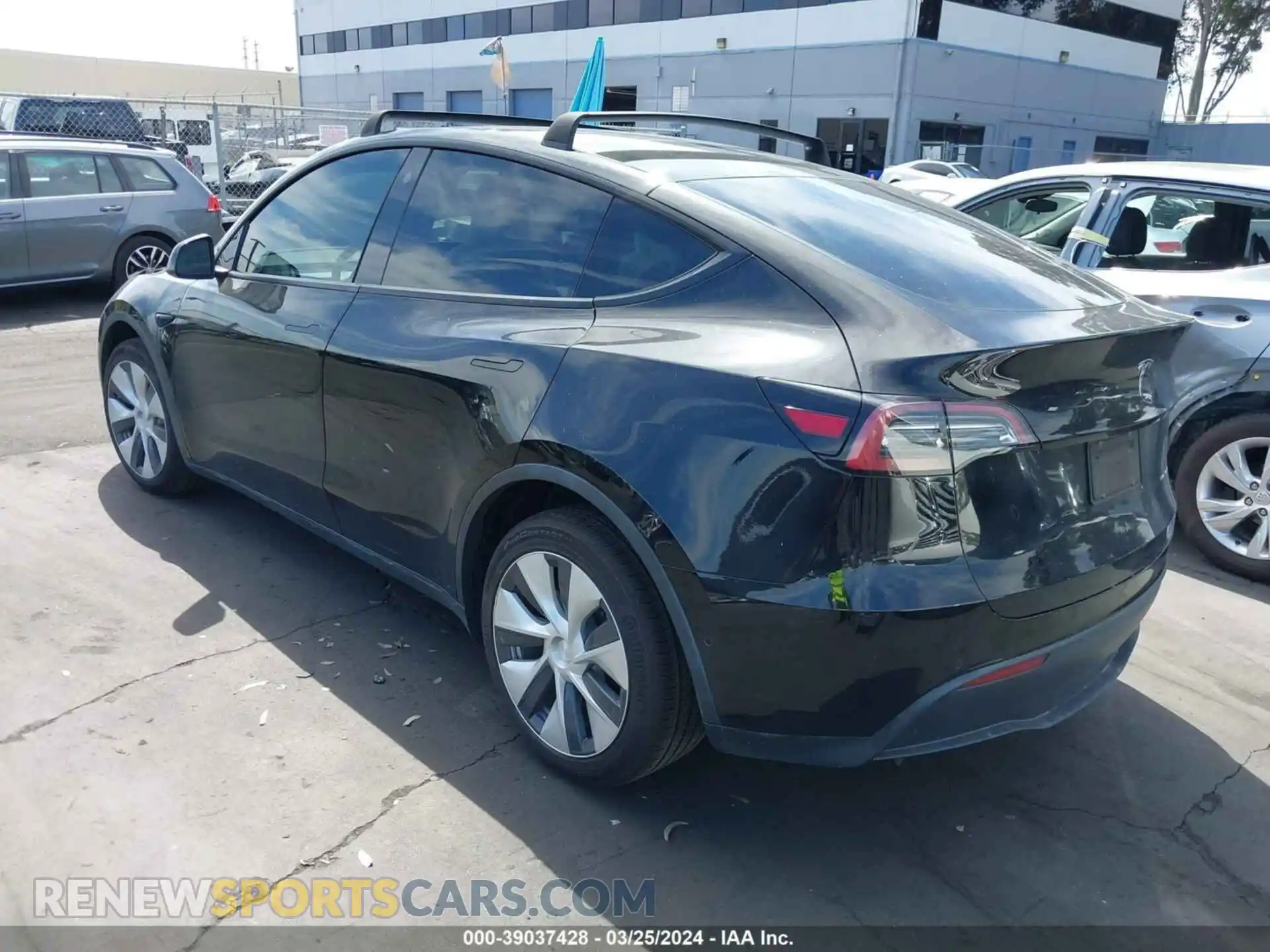 3 Photograph of a damaged car 5YJYGDEE7MF224609 TESLA MODEL Y 2021