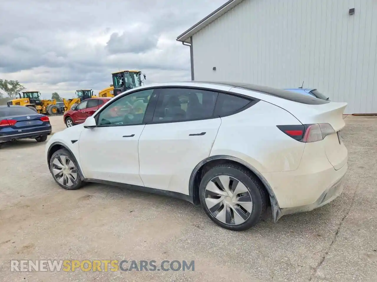 2 fotografías del automóvil dañado 5YJYGDEE7MF245816 TESLA MODEL Y 2021