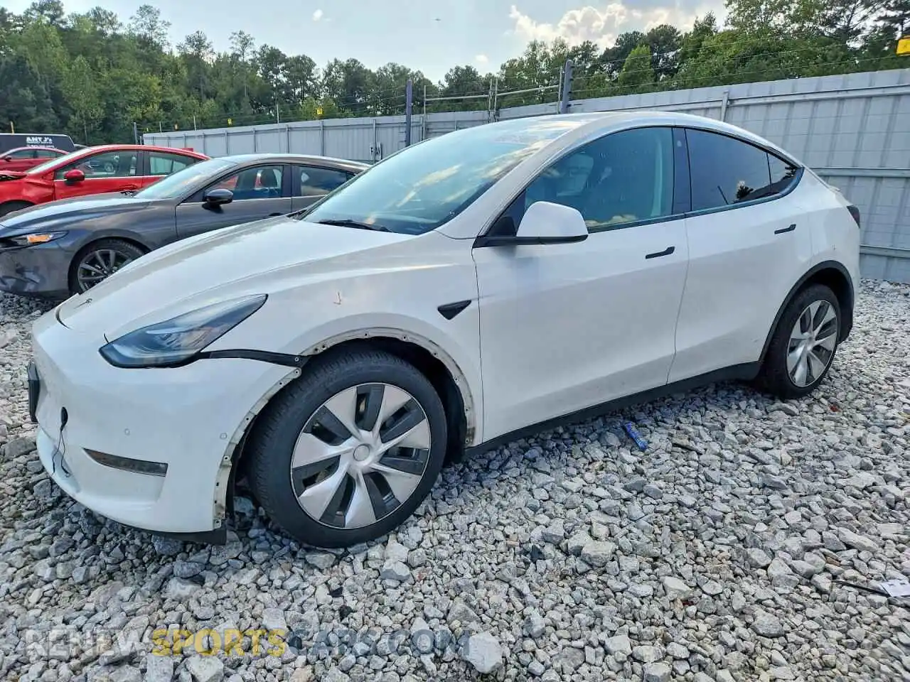 1 Photograph of a damaged car 5YJYGDEE7MF253009 TESLA MODEL Y 2021