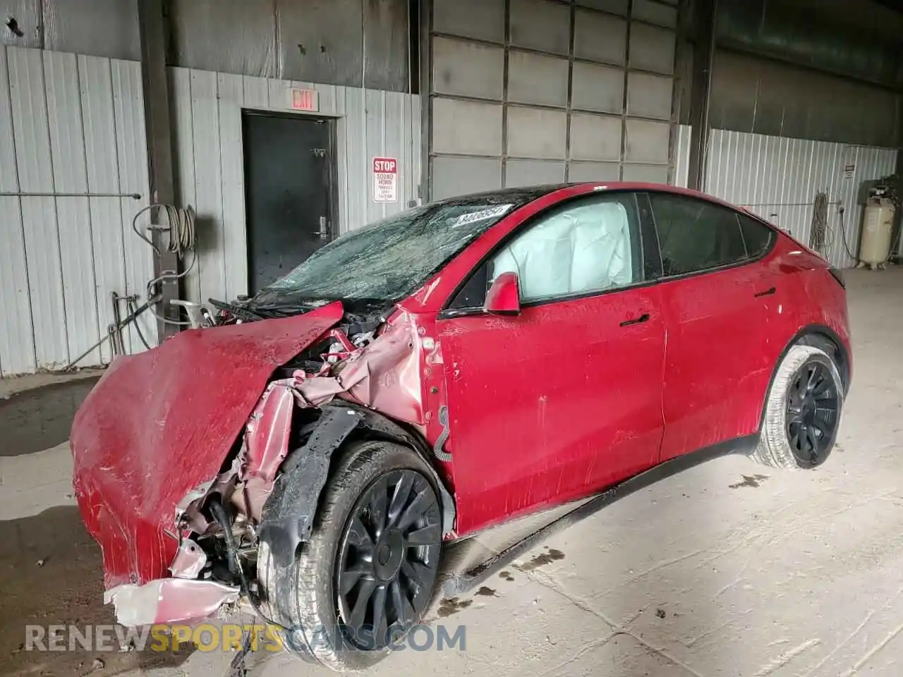 1 Photograph of a damaged car 5YJYGDEE7MF295552 TESLA MODEL Y 2021