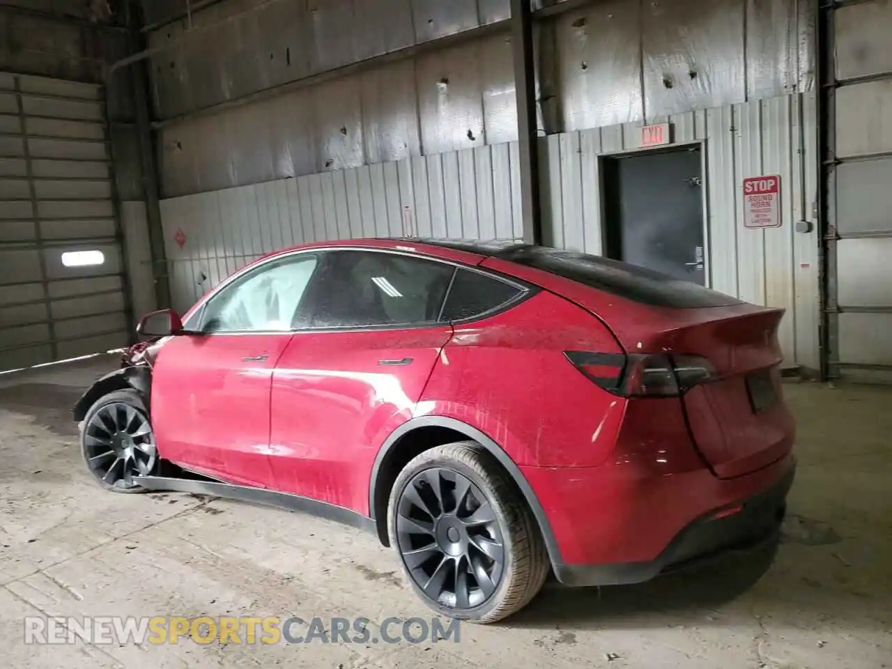 2 Photograph of a damaged car 5YJYGDEE7MF295552 TESLA MODEL Y 2021