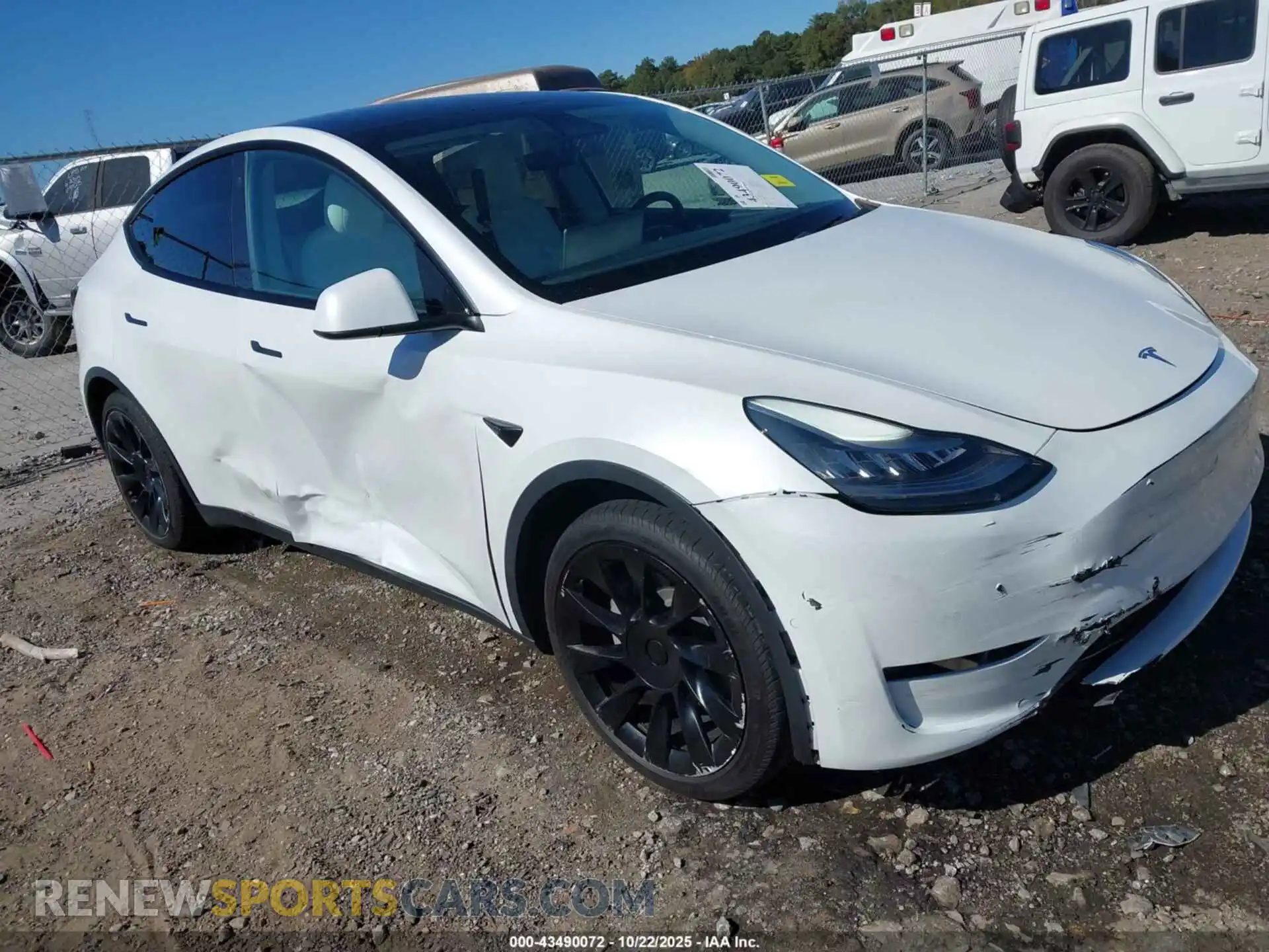 1 Photograph of a damaged car 5YJYGDEE8MF070945 TESLA MODEL Y 2021