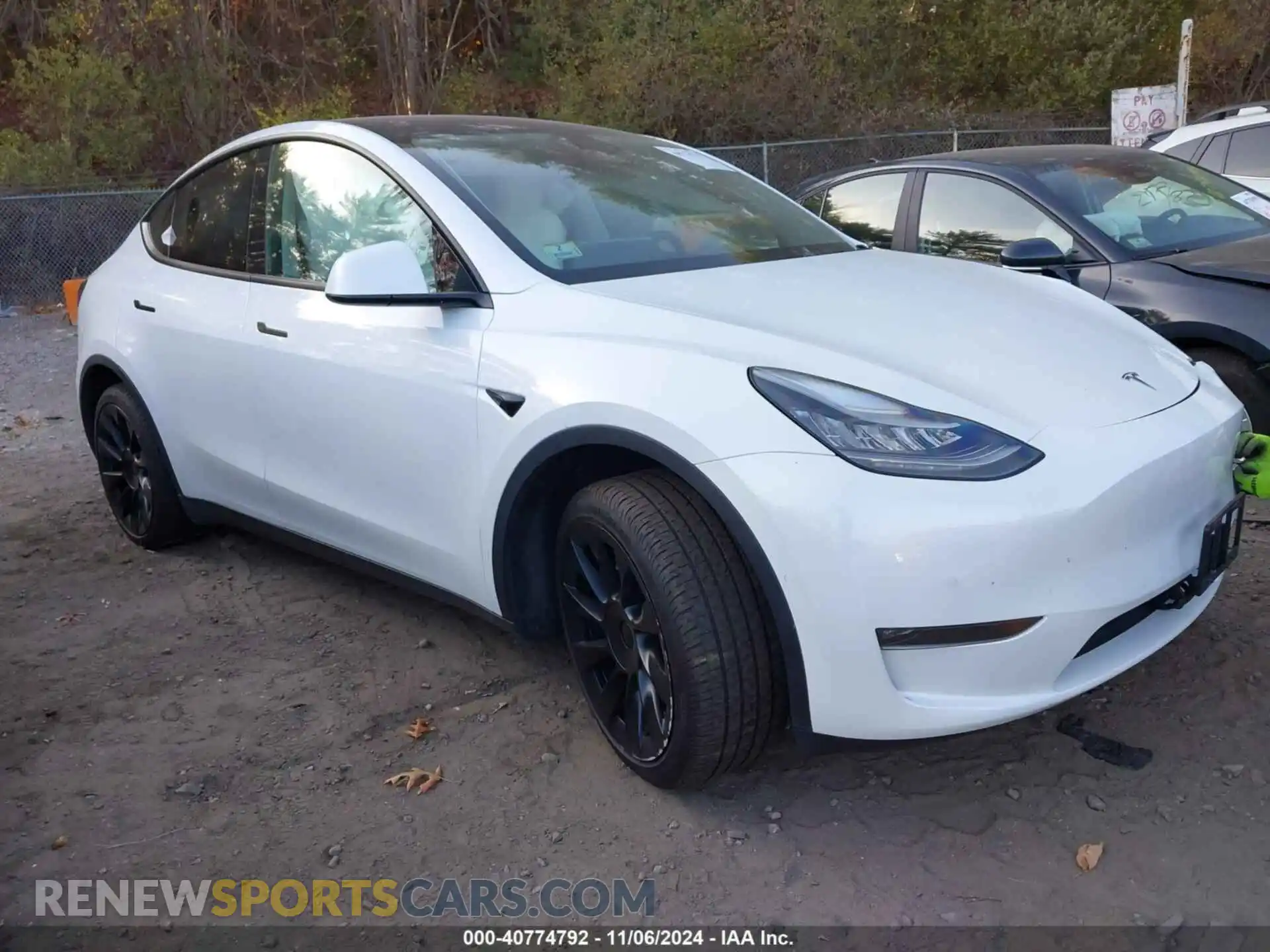 1 Photograph of a damaged car 5YJYGDEE8MF075417 TESLA MODEL Y 2021