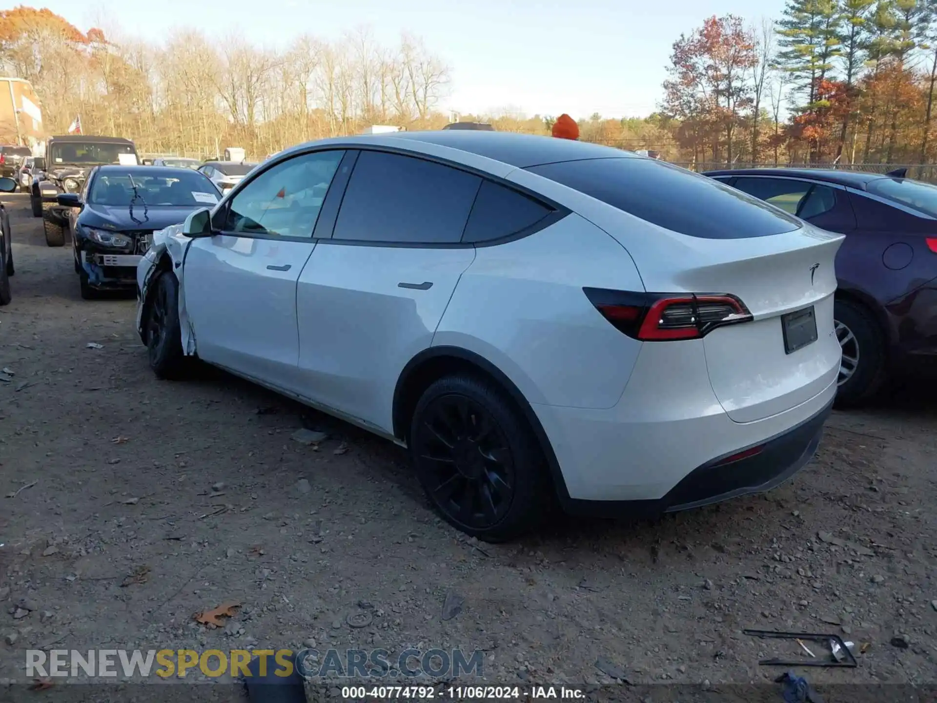 3 Photograph of a damaged car 5YJYGDEE8MF075417 TESLA MODEL Y 2021