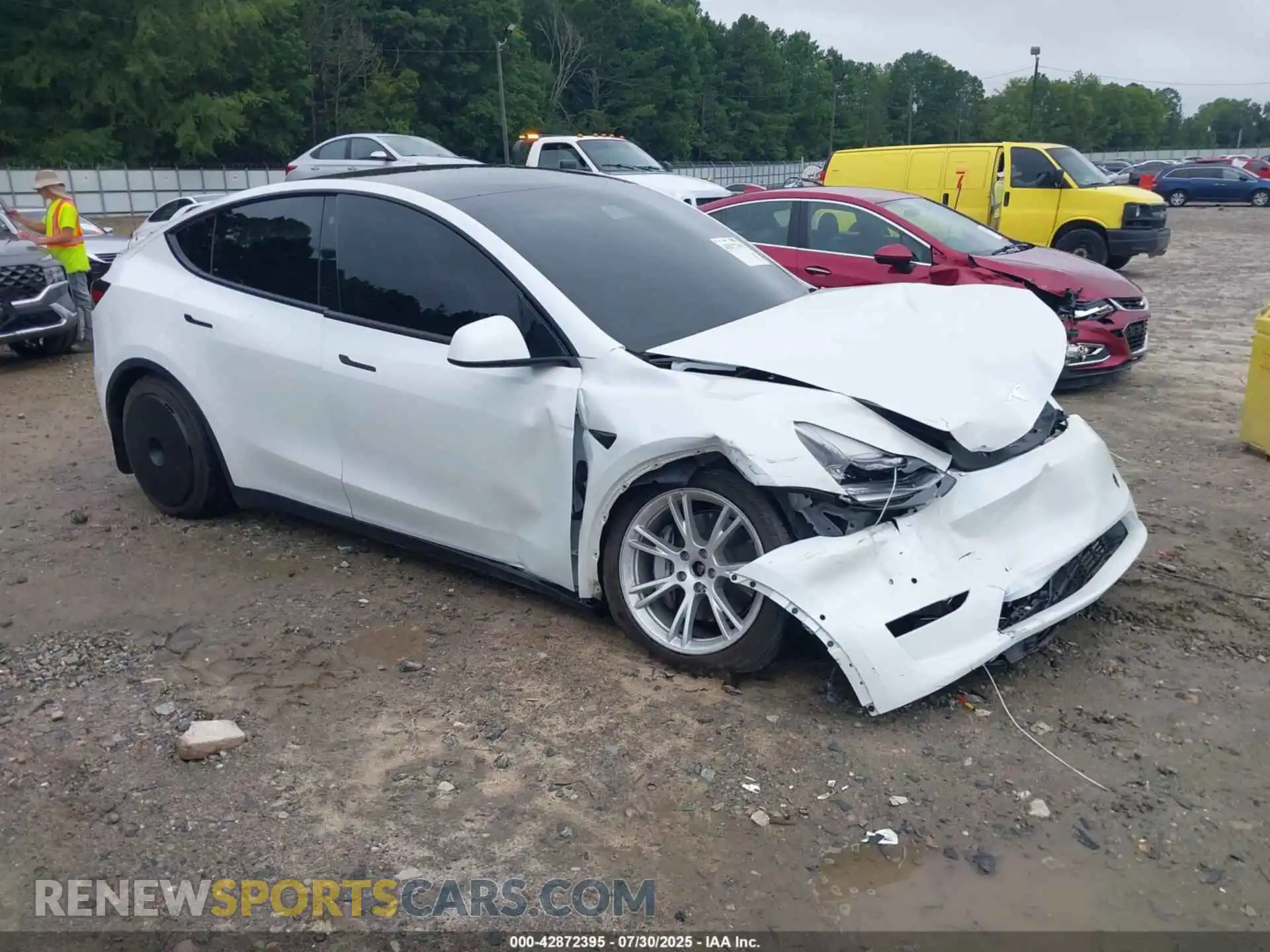 1 Photograph of a damaged car 5YJYGDEE8MF077944 TESLA MODEL Y 2021